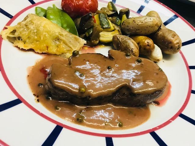 De quoi se compose habituellement le menu d'un restaurant gastronomique ? Bouliac<br>La composition du menu d'un restaurant gastronomique, Bouliac<br>Le type de menu classique d'un restaurant gastronomique, Bouliac